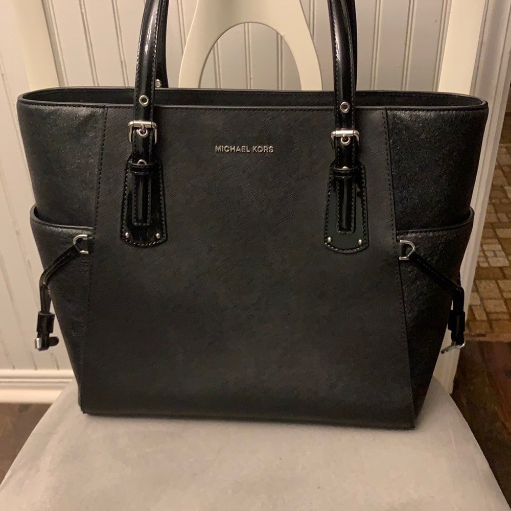 Michael Kors Voyager Black with Silver hardware